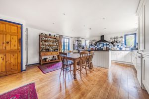 Kitchen diner- click for photo gallery